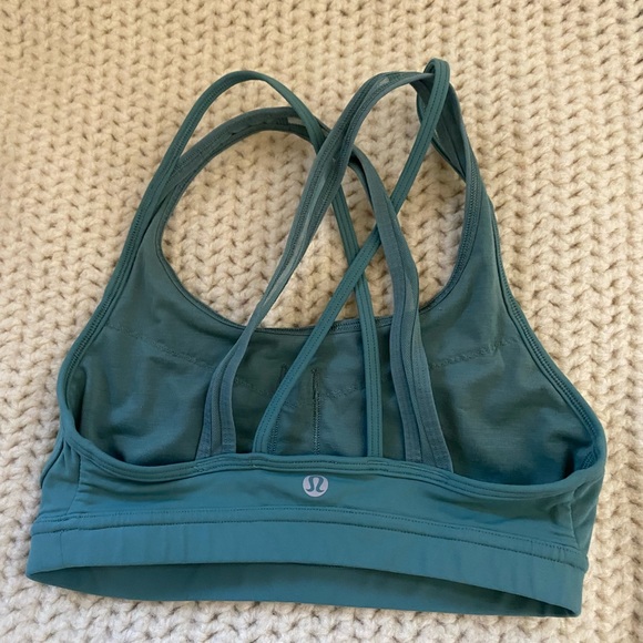 Lululemon sport bra. Size 2 - Picture 4 of 5